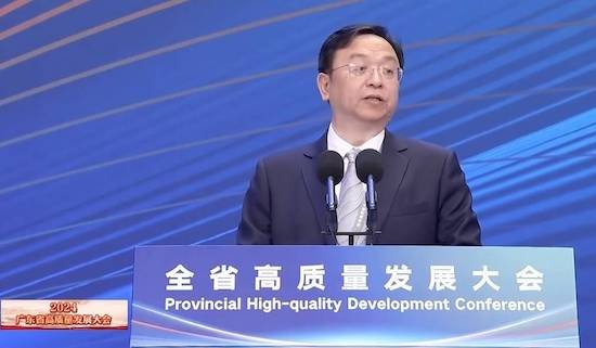 比亚迪董事长王传福：预计今年新能源汽车单月渗透率将超50%